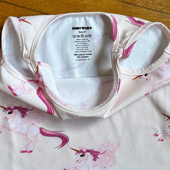 Romey ♥️ Lulu Pegasus Top - Picture 2 of 3